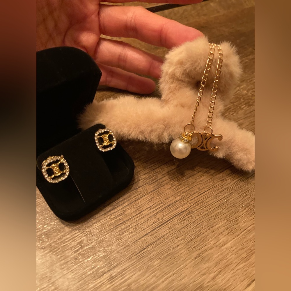 Accessories Bundle - Picture 5 of 10